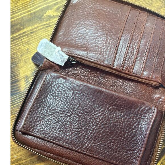 Pendleton Wyeth Trail Zip Around Wallet - Picture 5 of 5